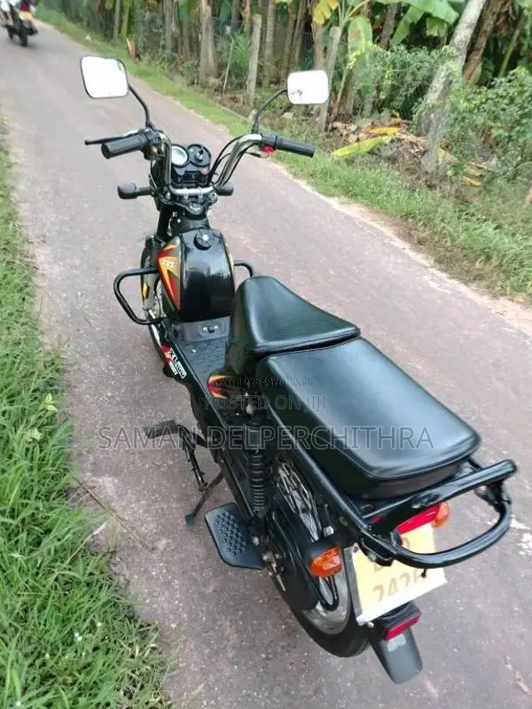 TVS XL 100 2025 Motorbike (Used)