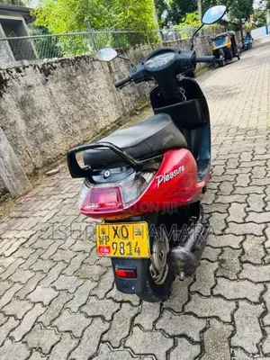 Hero Pleasure 2012 Motorbike (Used)