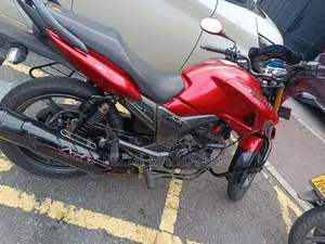 Hero Hunk 2014 Motorbike (Used)