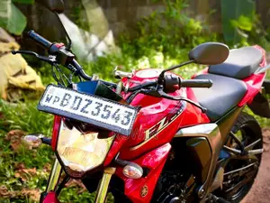Yamaha FZ 2015 motorcycle (Used)