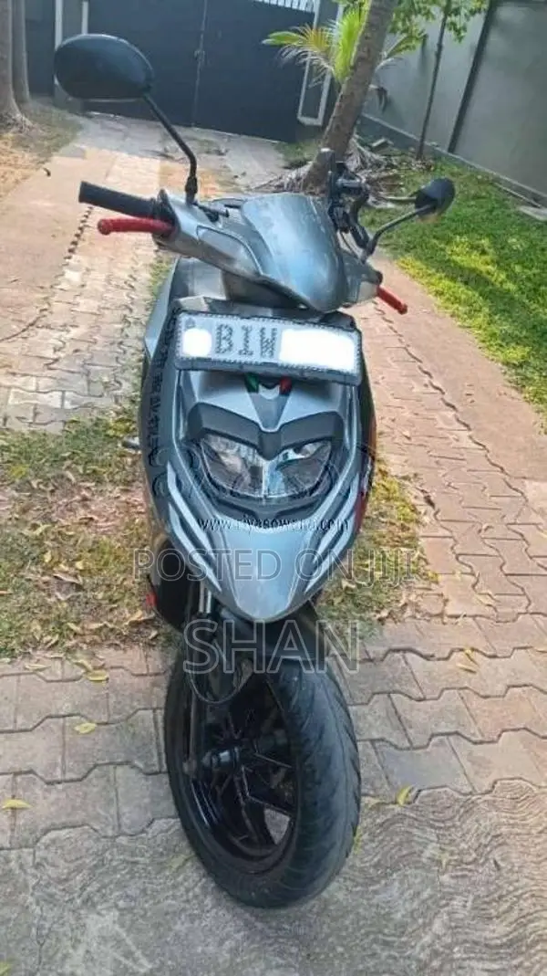 Aprilia SR-125 2020 Motorbike (Used)