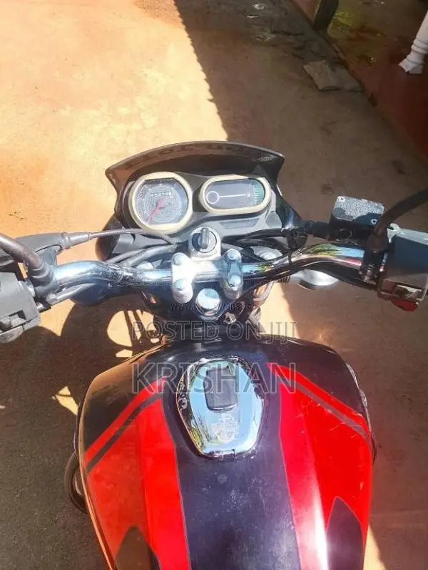 Bajaj V15 2018 Motorbike (Used)