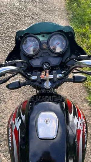 Bajaj Discover 100 2013 Motorbike (Used)
