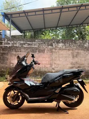 Honda Pcx 2023 Motorbike (Used)