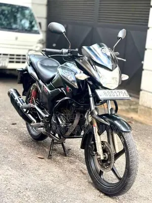 Hero Hunk 2016 Motorbike (Used)