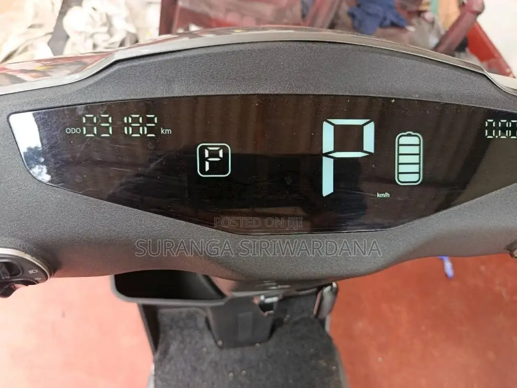Yadea T5 2025 Motorbike (Used)