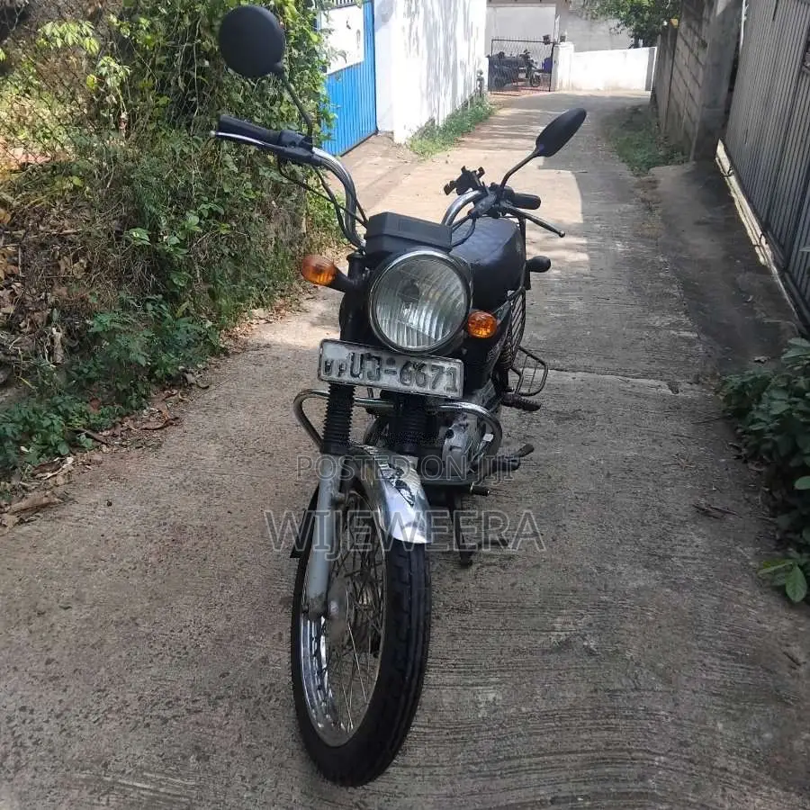 Bajaj Boxer 2008 Motorbike (Used)