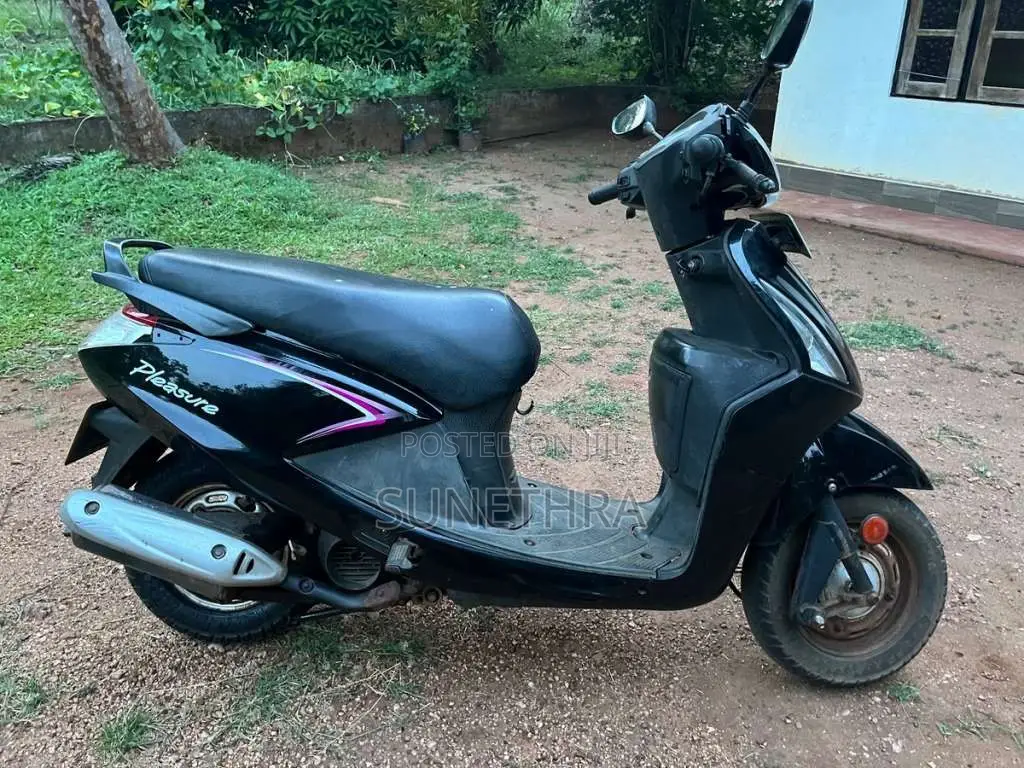 Hero Pleasure 2015 Motorbike (Used)