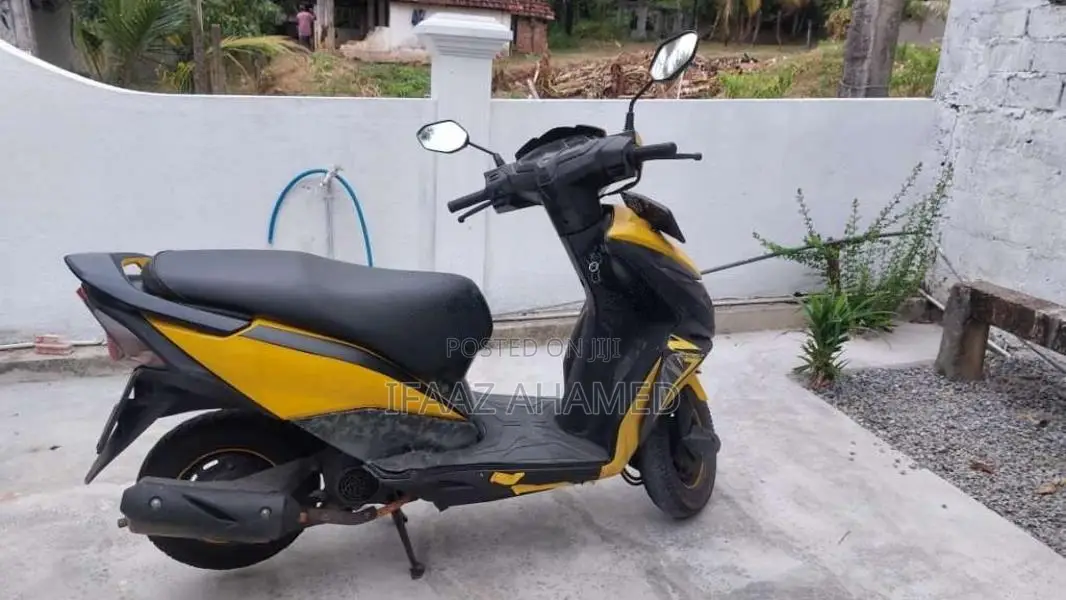 Honda Dio 2015 Motorbike (Used)