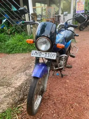 Bajaj Boxer 2002 motorcycle (Used)