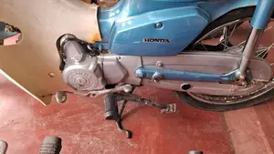 Honda SUPER CUB CUSTOM C50 2005 Motorbike (Used)