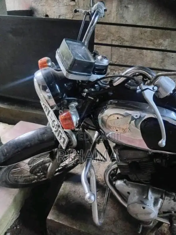 Honda CD125 2004 Motorbike (Used)
