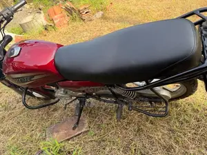 Bajaj Boxer 2013 Motorbike (Used)