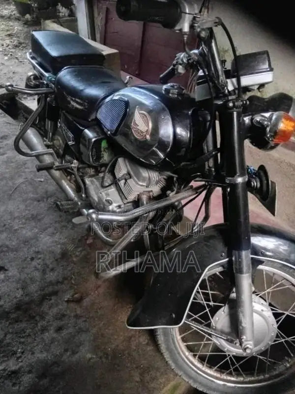 Honda CD125 2004 Motorbike (Used)