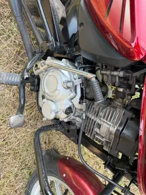 Bajaj Boxer 2013 Motorbike (Used)