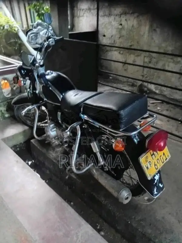 Honda CD125 2004 Motorbike (Used)