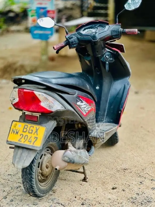 Honda DIO 2017 Motorbike (Used)