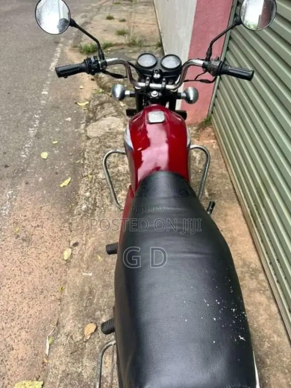 Bajaj Boxer 2003 Motorbike (Used)
