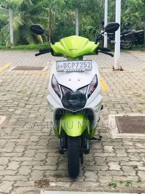 Honda Dio 2015 Motorbike (Used)