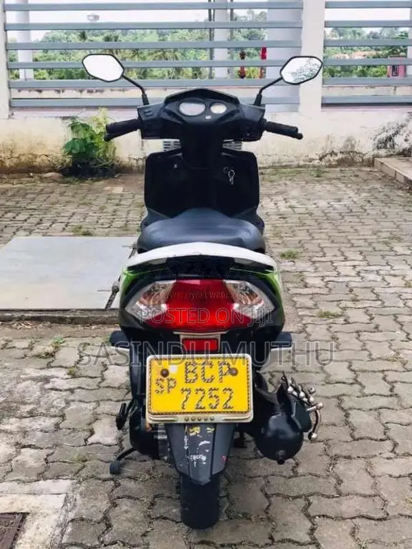 Honda Dio 2015 Motorbike (Used)
