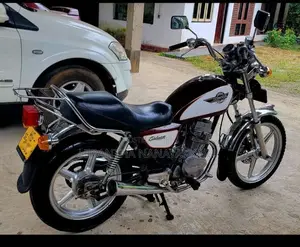 Honda CM Custom 2000 Motorbike (Used)