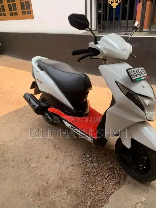 Honda Dio 2013 Motorbike (Used)