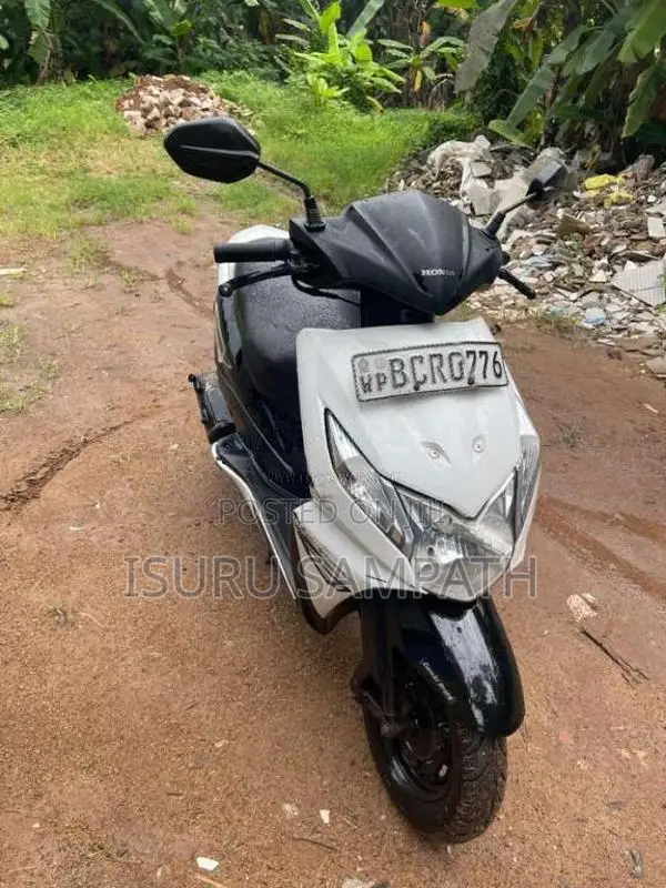 Honda Dio 2016 Motorbike (Used)