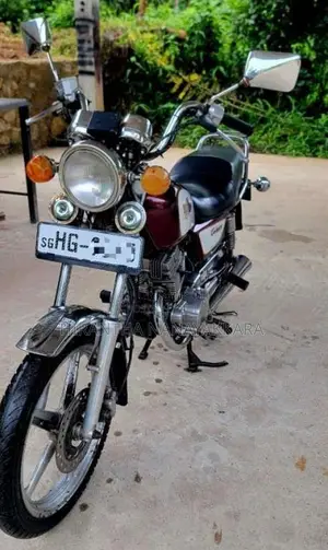 Honda CM Custom 2000 Motorbike (Used)