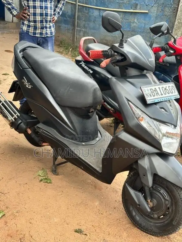 Honda Dio 2013 Motorbike (Used)
