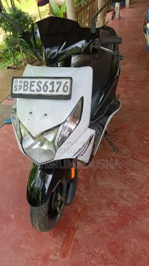 Honda Dio 2016 Motorbike (Used)