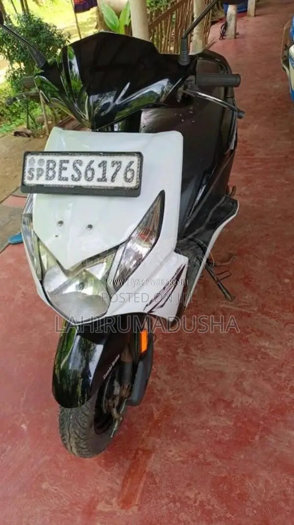 Honda Dio 2016 Motorbike (Used)