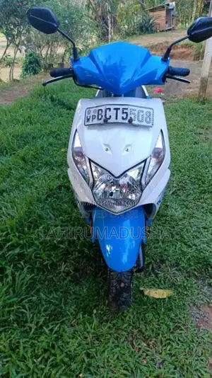 Honda Dio 2015 Motorbike (Used)
