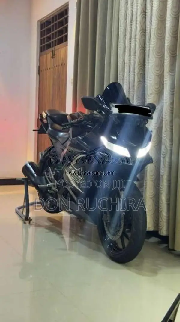 Yamaha R15 2019 Motorbike (Used)