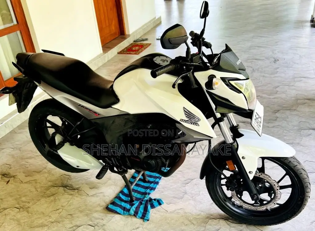 Honda CB Hornet 2016 Motorbike (Used)