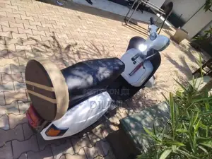 Bajaj Chetak 1985 Motorbike (Used)