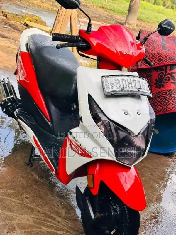 Honda Dio 2015 Motorbike (Used)