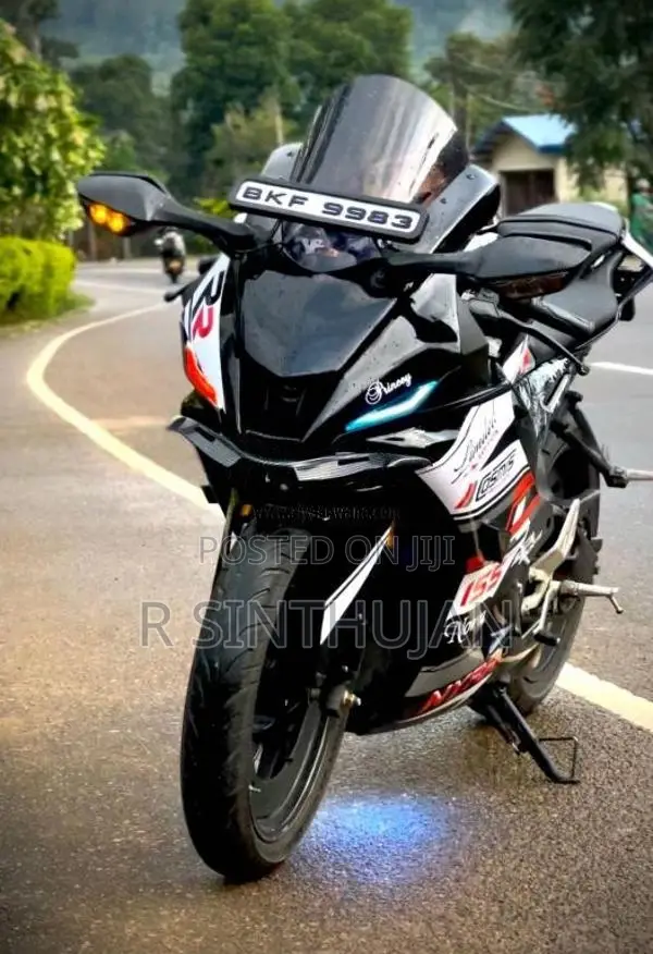Yamaha R15 2025 Motorbike (Used)