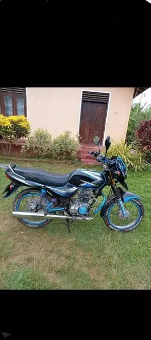 Bajaj CT-100 2015 Motorbike (Used)