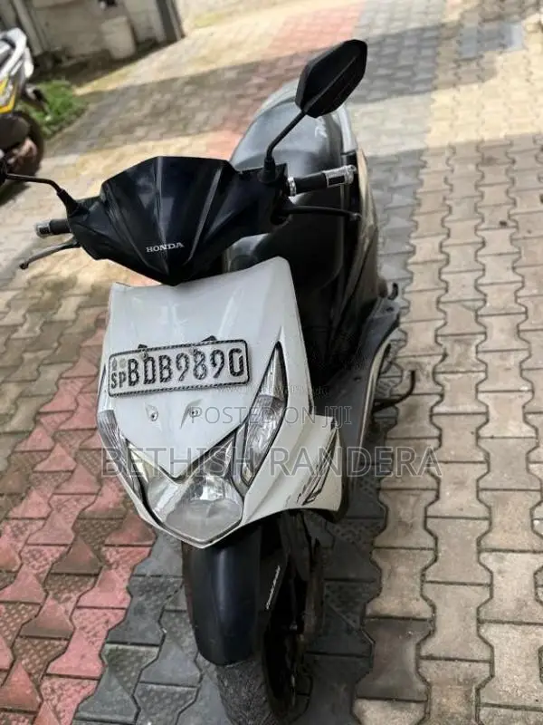 Honda Dio 2015 Motorbike (Used)