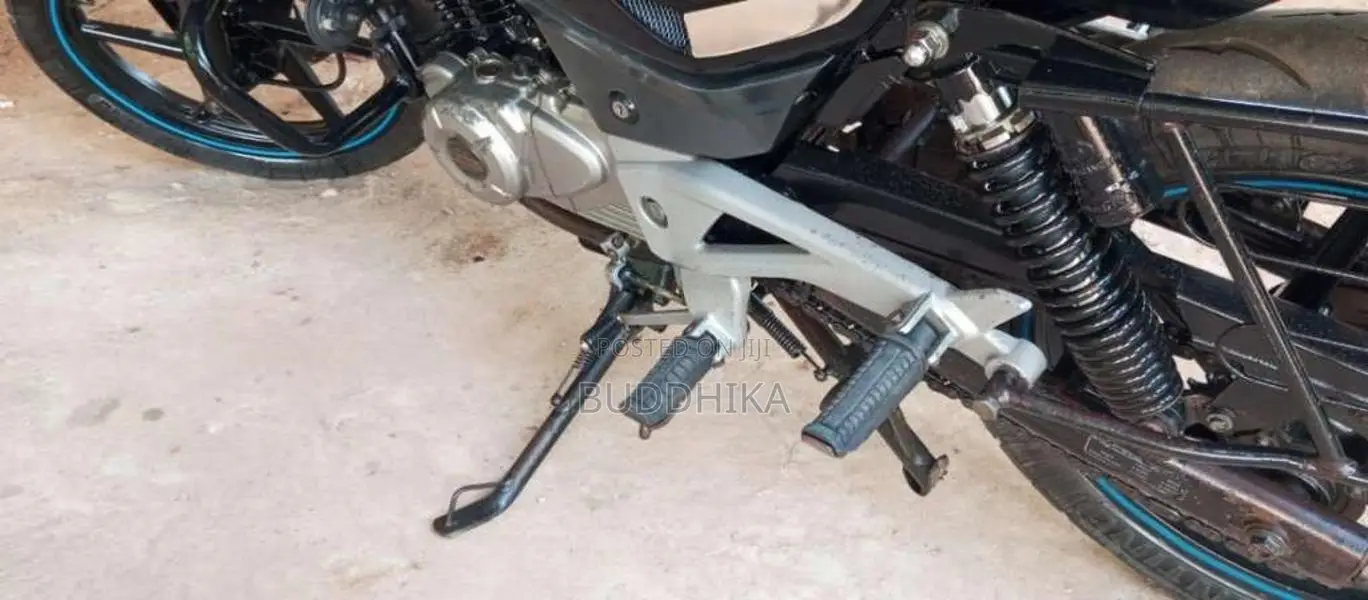 Bajaj Pulsar 180 2015 Motorbike (Used)