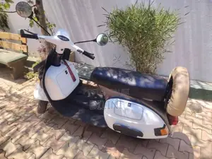 Bajaj Chetak 1985 Motorbike (Used)