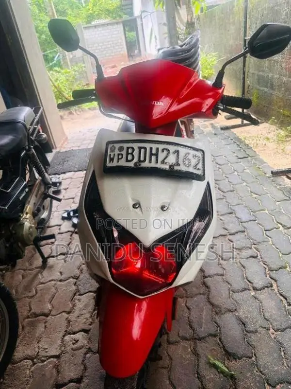 Honda Dio 2015 Motorbike (Used)