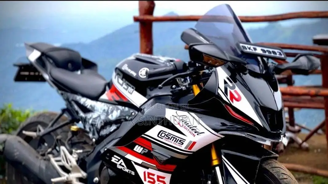 Yamaha R15 2025 Motorbike (Used)