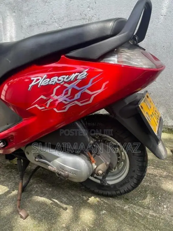 Hero Pleasure 2011 Motorbike (Used)