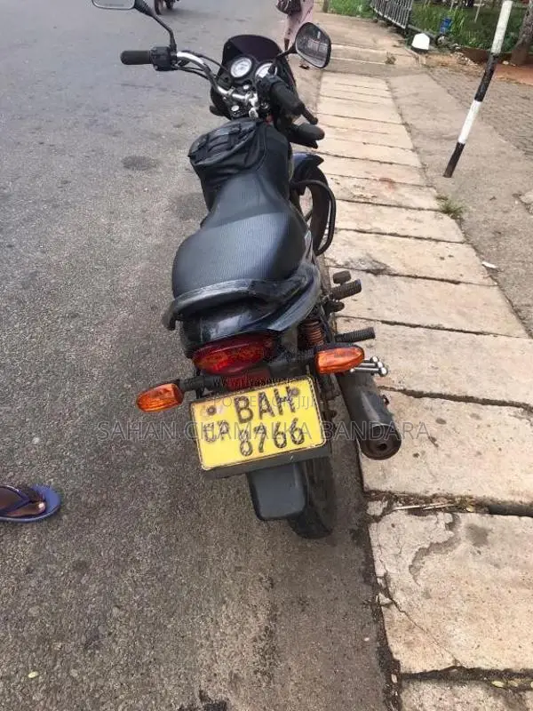 Bajaj Platina 2013 Motorbike (Used)