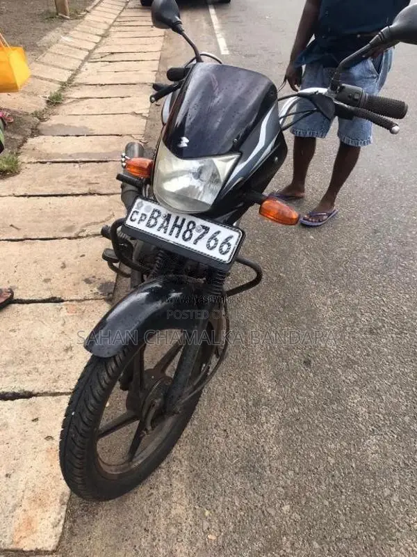 Bajaj Platina 2013 Motorbike (Used)