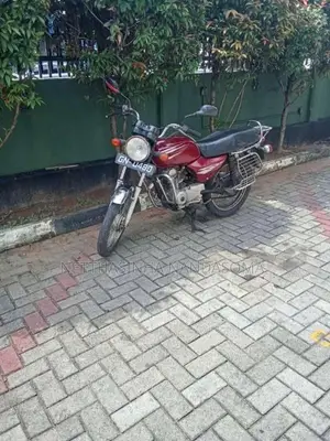 Bajaj Boxer 2005 Motorbike (Used)