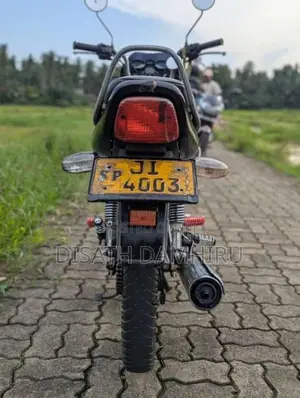 Bajaj Caliber 2004 Motorbike (Used)