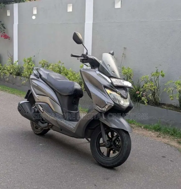 Suzuki BURGMAN 2018 Motorbike (Used)