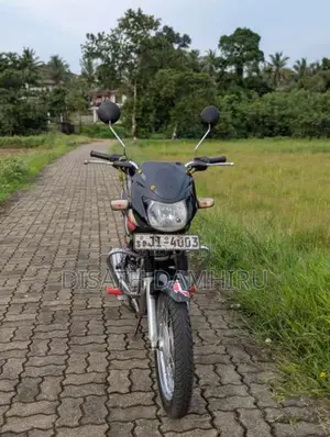 Bajaj Caliber 2004 Motorbike (Used)